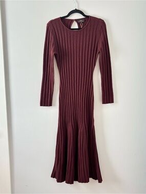 Quince NWT Mongolian Cashmere Wide-Rib Midi Dress Burgundy Thick Knit Pleated